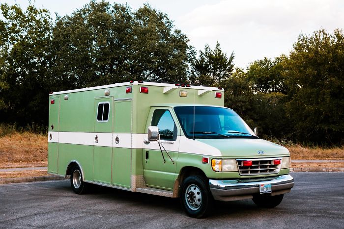 Cum transformi o ambulanță într-o casă de vis