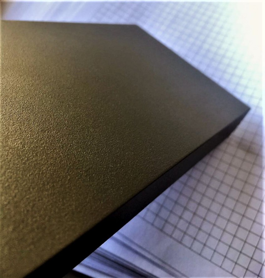 Poarta din aluminiu CRONOS – eleganță geometrică și rezistență desăvârșită