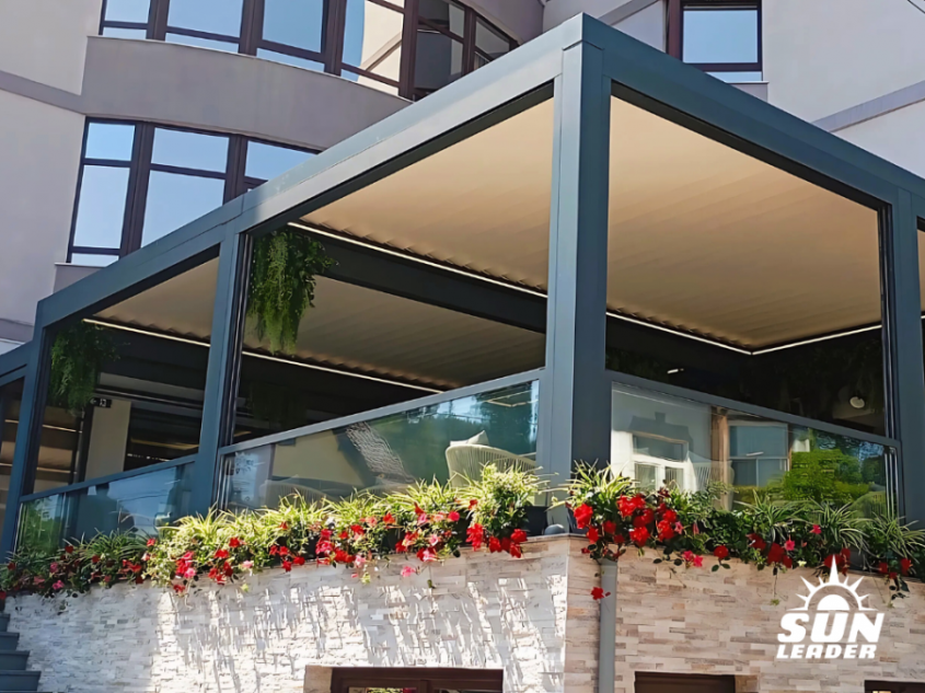 Pergole retractabile și terase complet amenajate pentru toamnă