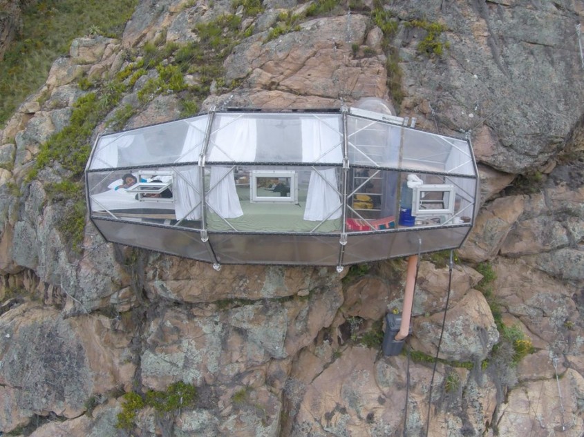 <b>1. Skylodge, Peru</b>