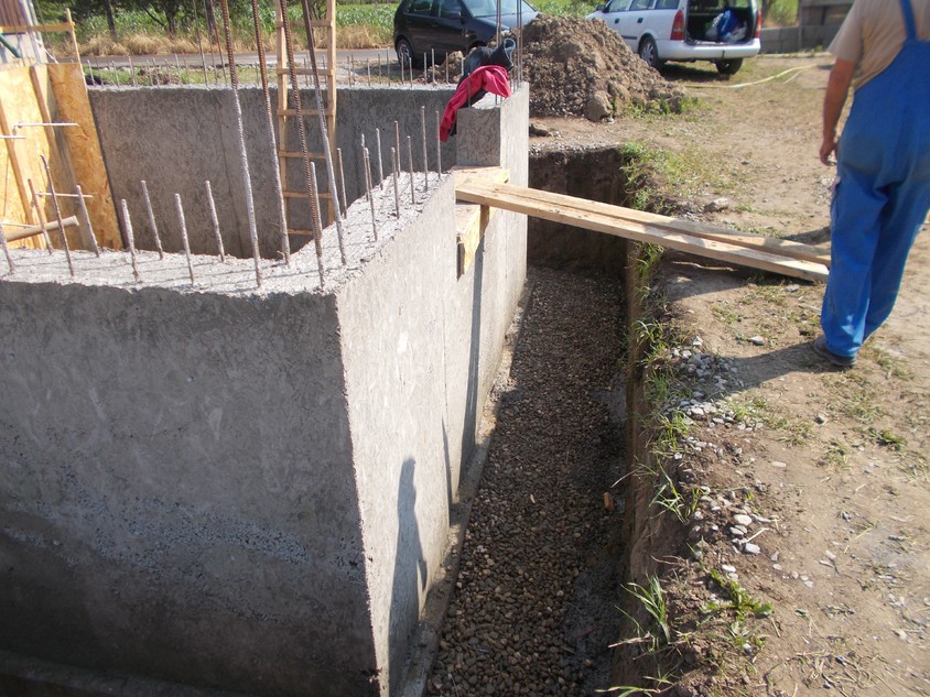 Hidroizolare - impermeabilizare fundație fără membrană direct în masa betonului, pânză freatică 1 m