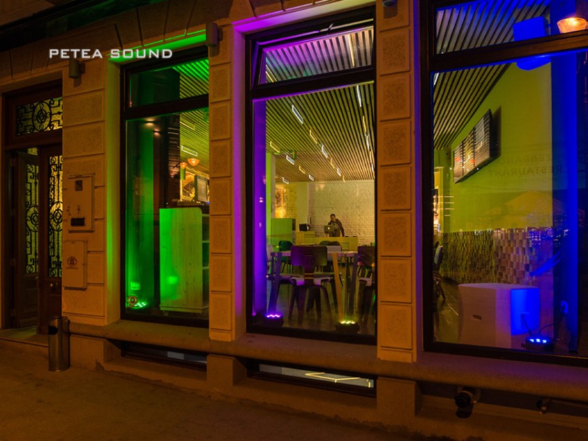 Restaurantul Fever Constanta, vazut din exterior  Constanta PETEA Sound