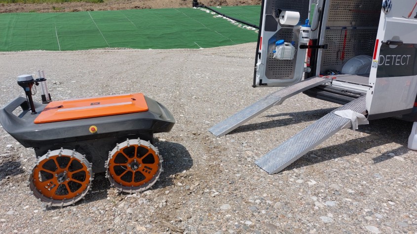 eRover — detectează autonom defectele în geomembrane, cu ajutorul inteligenței artificiale