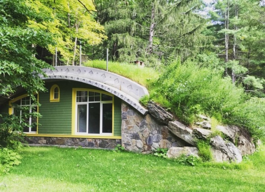 Un fan al filmului "Stăpânul Inelelor" și-a făcut propria casă-hobbit, eficientă energetic
