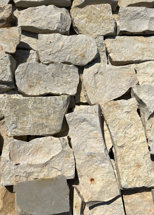 Piatra in stil neo-mediteranean.jpeg