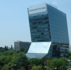 Pereti structurali in plan inclinat, sediul Unicredit Bank Bucuresti 