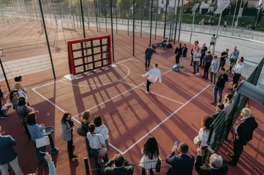 Sutu: primul perete interactiv cu minge din Cluj-Napoca. Să înceapă competiția!