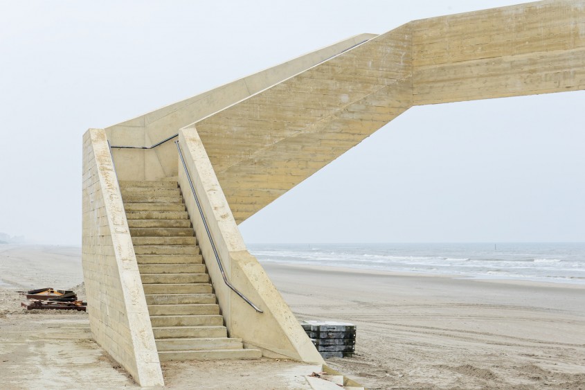 Un punct de observație sculptural pe coasta belgiană