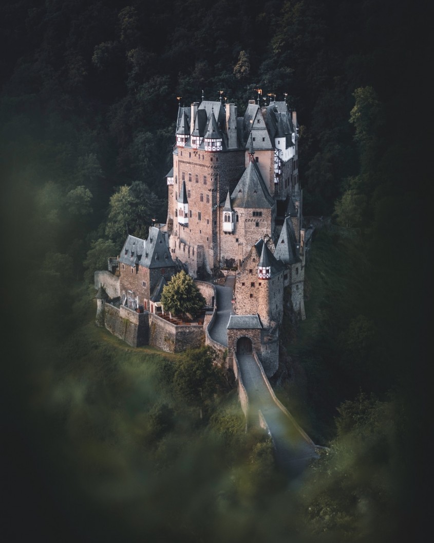 Castelul Eltz, Mayen-Koblenz (Germania). Imagine de @moodfella