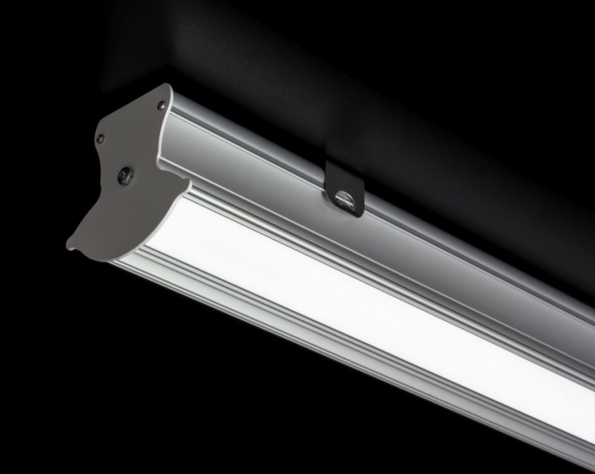 LEDLine 4 – Soluția de iluminat eficientă pentru birouri, fabrici și spații de lucru moderne