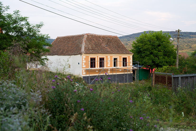 Proiectul „Casa cu har” unde are loc școala de restaurare de la Topârcea; foto: Alexandru Todirică