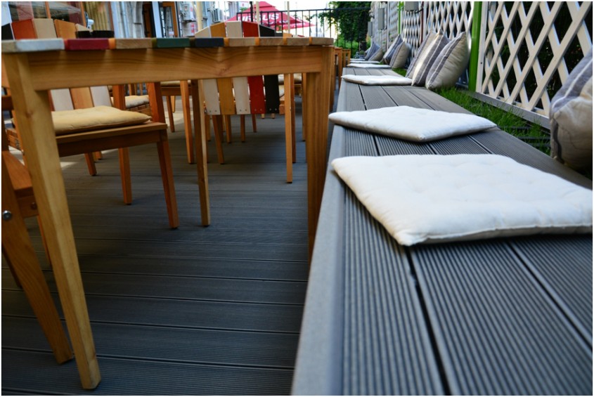 MOBILIER URBAN REALIZAT CU PROFILE WPC - BENCOMP