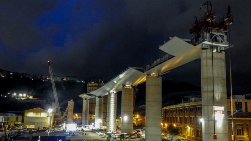 Noul pod din Genova este gata şi arată ca o navă care pluteşte în văzduh