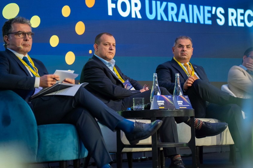 Mesajul transmis la București de lideri internaționali Reconstrucția Ucrainei poate repoziționa Rom&acirc;nia &icirc;n centrul investițiilor regionale