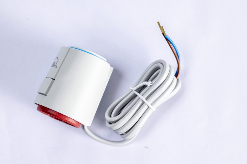 Cap termoelectric 1W (actuator) 1.jpg