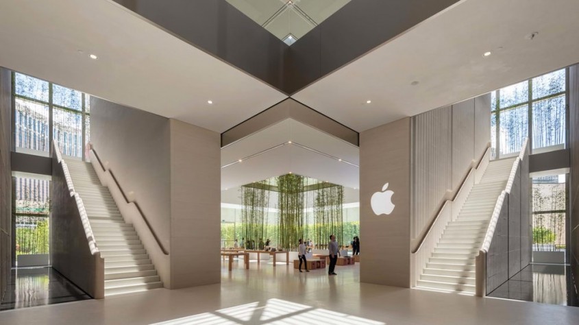 Un nou magazin Apple, creat de Foster + Partners dintr-un material inovator