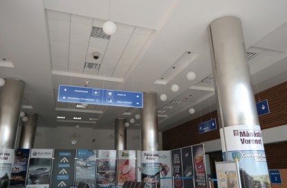 Interiorul aeroportului international Stefan cel Mare-indicatii poarta  Suceava SAINT-GOBAIN CONSTRUCTION PRODUCTS ROMANIA - DIVIZIA RIGIPS