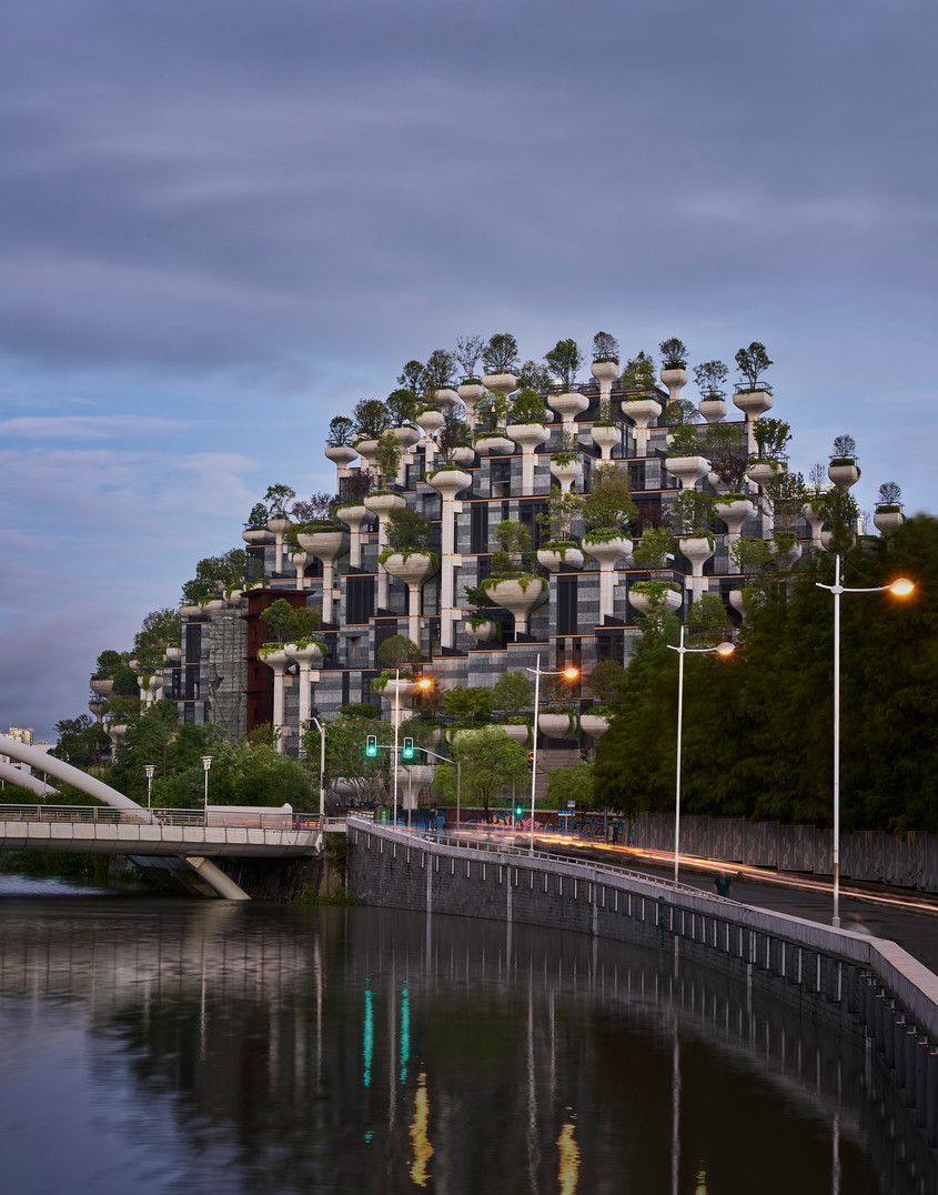 Primele imagini cu uimitorul complex de clădiri "O mie de arbori"