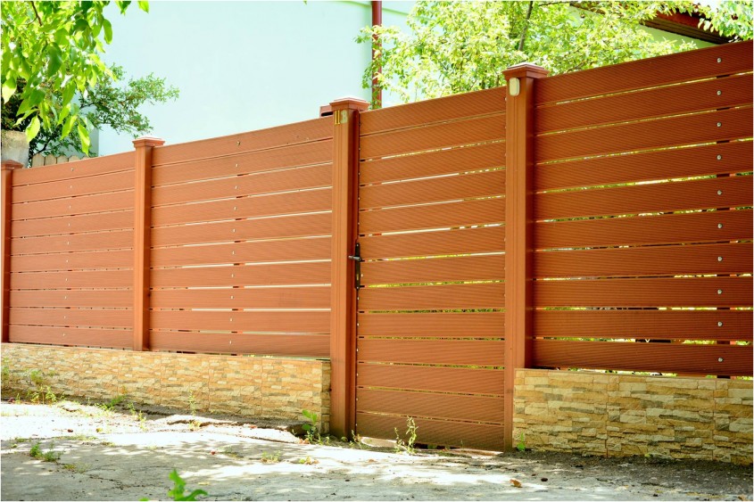 Gard si poarta din profile WPC Bencomp