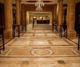 Șlefuire marmură pentru restaurare pardoseală  – Hotel Athénée Palace Hilton