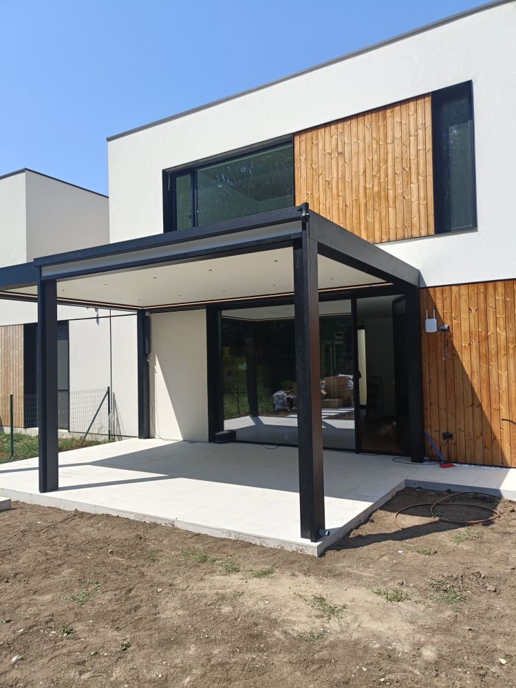 Pergole din aluminiu – soluția modernă pentru spații elegante și durabile