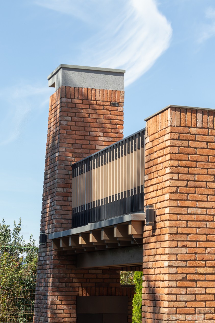 Casa de tip unifamilial din Cluj-Napoca  Cluj-Napoca BRICKED - SAVED BRICKS OF TRANSILVANIA 