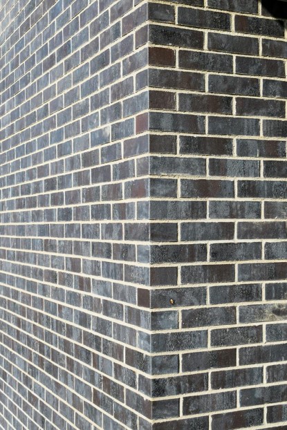 Perete placat cu caramida aparenta  Brasov Amedio Ideas