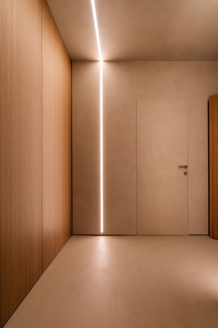 Usi ECLISSE, ascunse in perete  Chiari ECLISSE EST