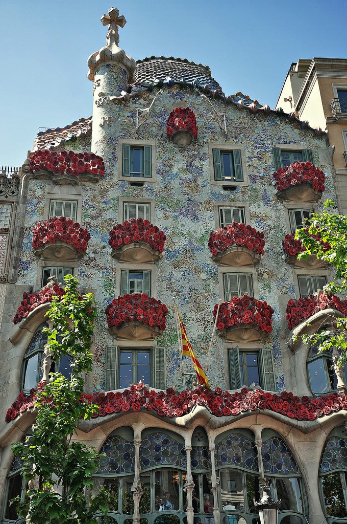 166 de ani de la nașterea lui Antoni Gaudi, creatorul capodoperelor arhitecturale ale Barcelonei
