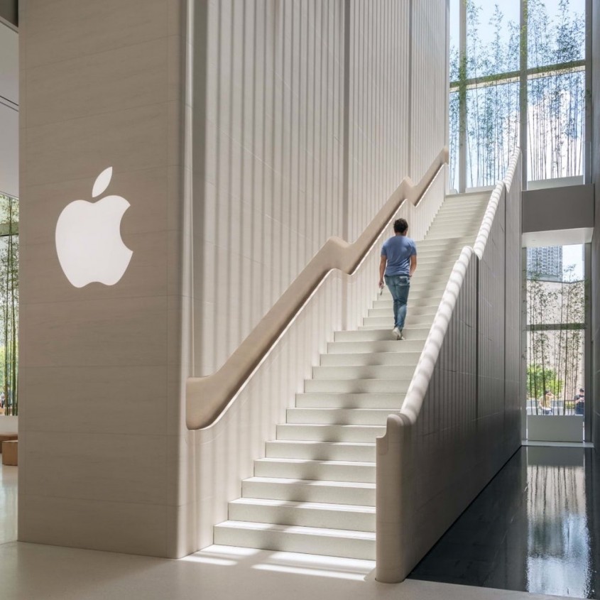 Un nou magazin Apple, creat de Foster + Partners dintr-un material inovator