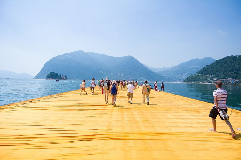 The Floating Piers - Lacul Iseo din nordul Italiei (2016)