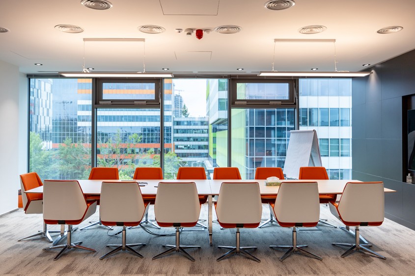 Fitout complet: Servicii integrate pentru spații comerciale performante