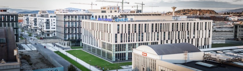 Alukönigstahl România furnizează pentru Coresi Business Campus sisteme pentru ferestre și pereți cortină din aluminiu