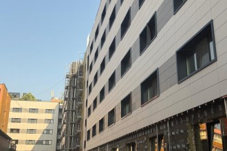 Protecția la foc a unei fațade ventilate cu TENMAT FF102/50