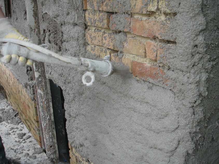 De ce să alegi tencuiala din var și plută ?