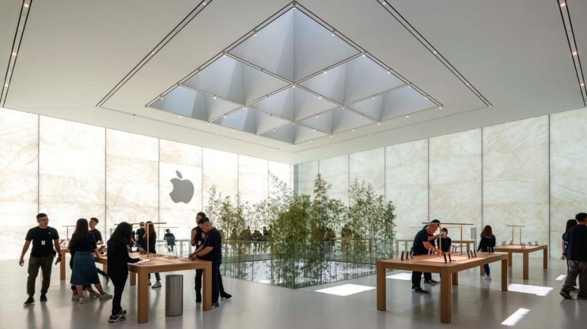 Un nou magazin Apple, creat de Foster + Partners dintr-un material inovator