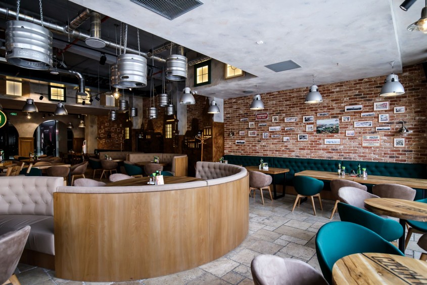 Detaliiinterior restaurant Czech-In Staropramen Iași