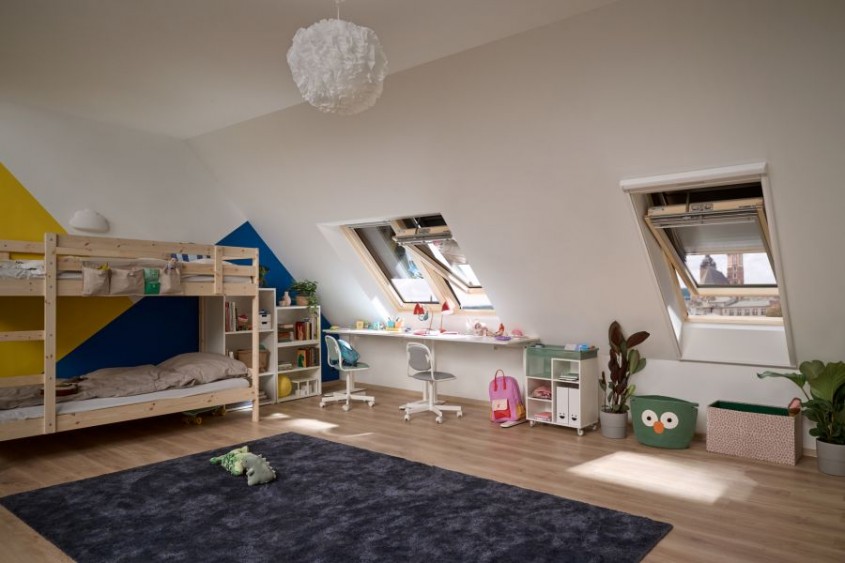 VELUX Rom&acirc;nia: Ferestrele de mansardă cu acționare electrică devin noul standard pe piață