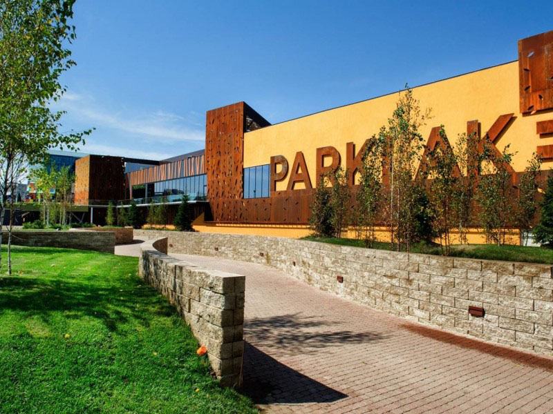 Exteriorul mallului ParkLake  Bucuresti ELIS PAVAJE