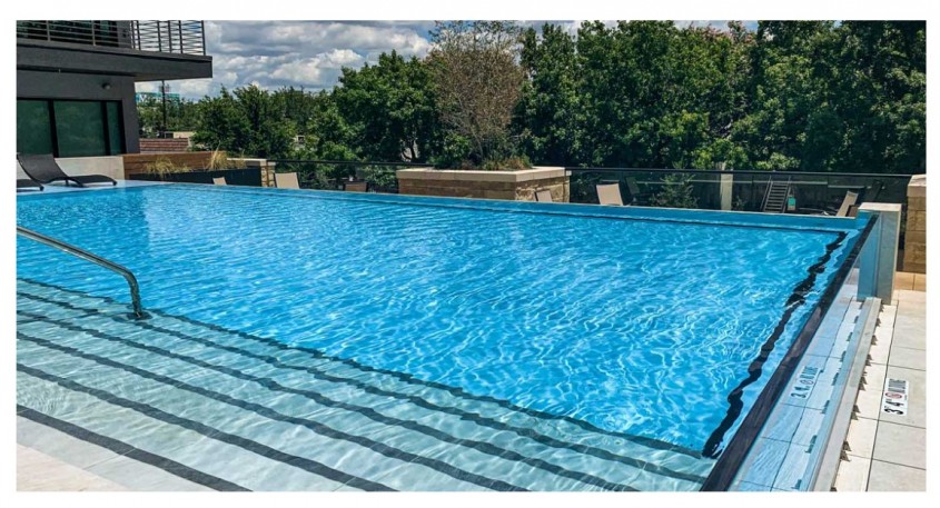 O piscină transparentă pentru complexul The Hudson, Dallas