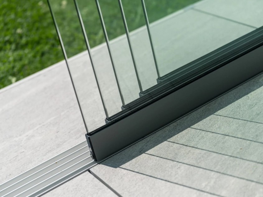 Închidere terasă cu sticlă – Eficiența sistemelor glisante 
