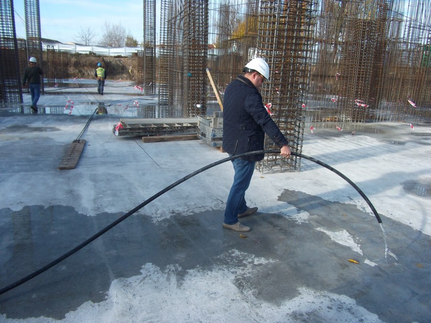 Hidroizolare și impermeabilizare direct în masa betonului cu Sistem Penetron Admix 