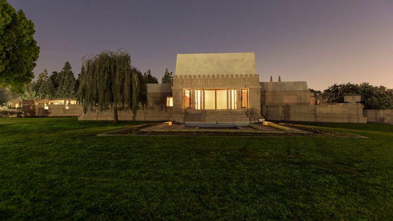 Hollyhock House