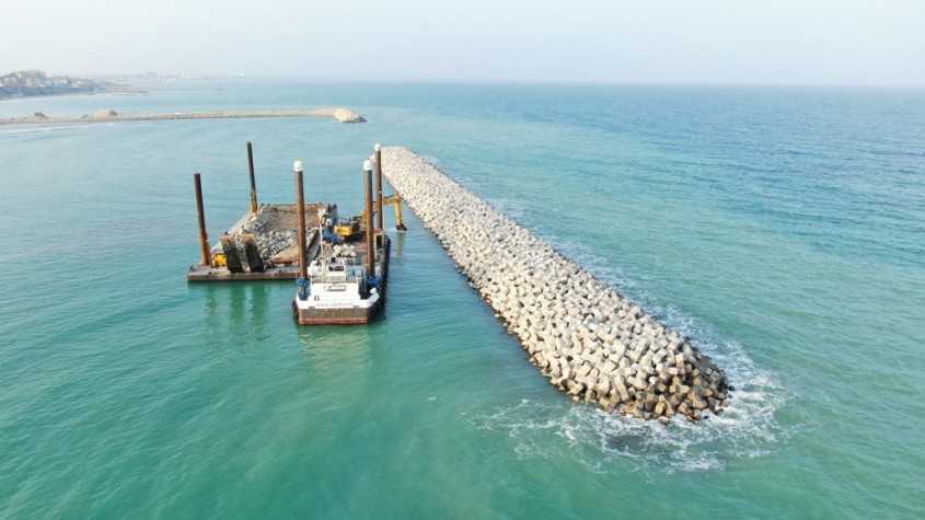 Somaco Grup Prefabricate a realizat 4 500 de elemente prefabricate pentru reabilitarea plajei Eforie
