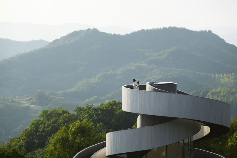 1. Ribbon Chapel (Capela Panglica), Japonia