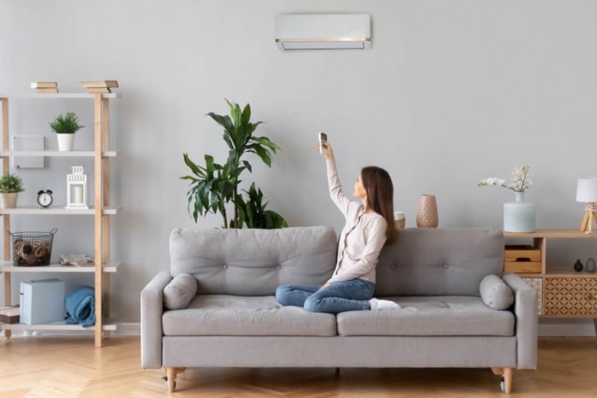 Factorii care poluează aerul din casă fără să îți dai seama – metode de combatere la