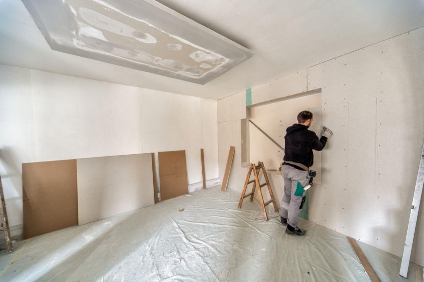 Cum reduci zgomotul într-un apartament Studiu de caz cu soluții pentru pereți tavane și încălzire în
