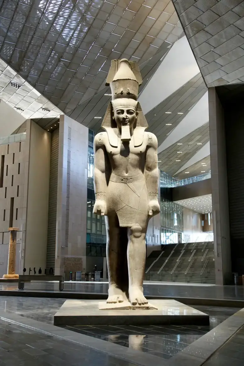 Cel mai mare muzeu din lume: Imagini cu Marele Muzeu Egiptean, construit timp de două decenii