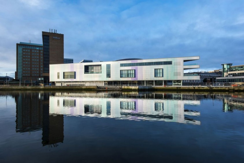 Belfast Waterfront. Foto: © Brett Martin