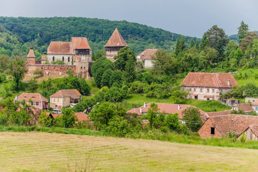 Ambasada SUA anunță o donație de 500.000 de dolari pentru o biserică fortificată din România